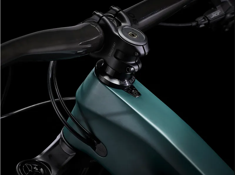 Trek Slash 9.8 XT Enduro Full Suspension Mountain Bike 2023 in Matte Juniper-10